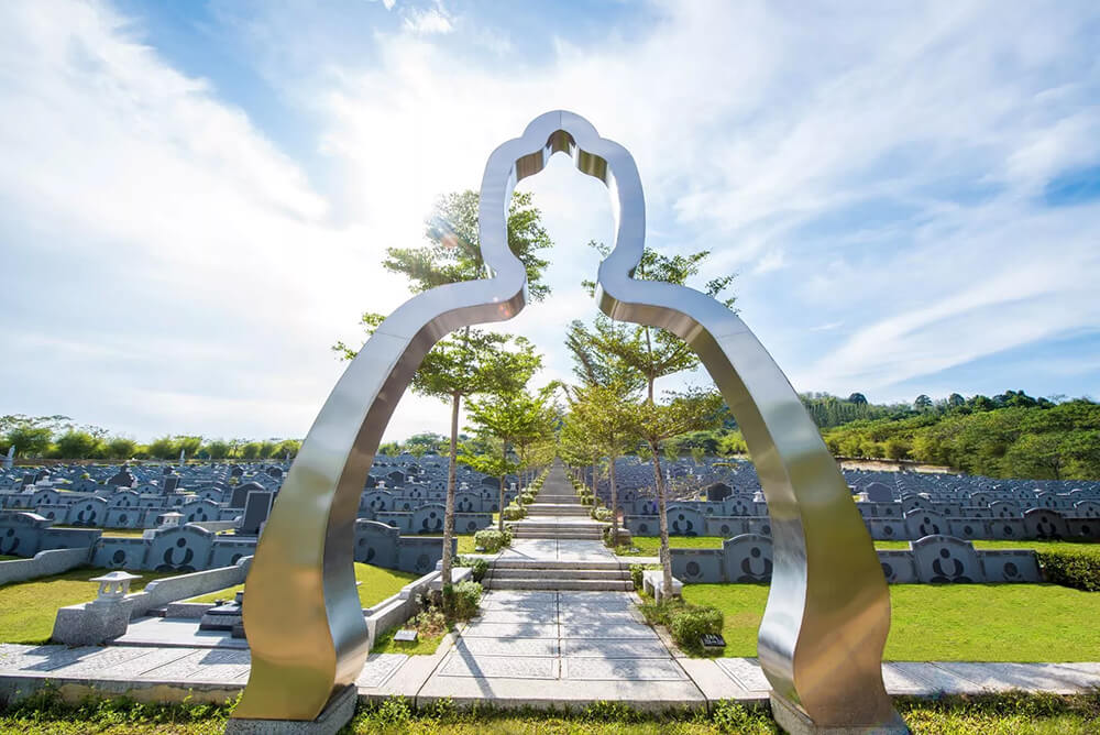 Khuôn viên mộ đơn Hoa Viên Nirvana
